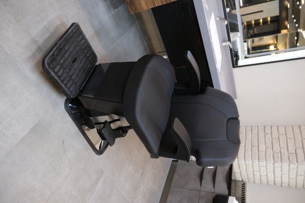 New Sports Man A Berber Koltuğu